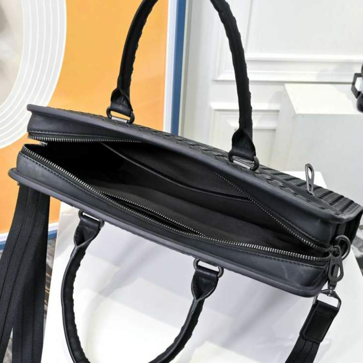 Picture of Bottega Veneta Mens Bags _SKUfw195898585fw